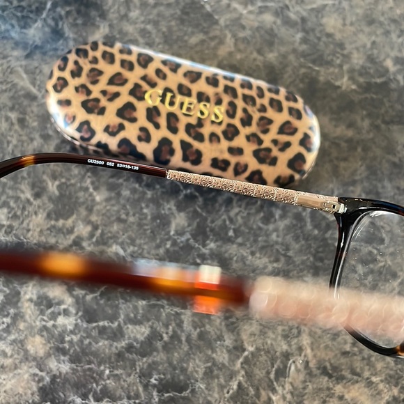 Guess Glasses GU2500 052 Havana - Picture 4 of 6